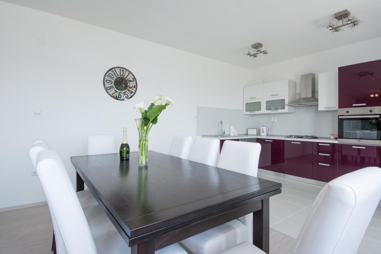 Lux Apartman S Pogledom Na More Trogir Ngoại thất bức ảnh