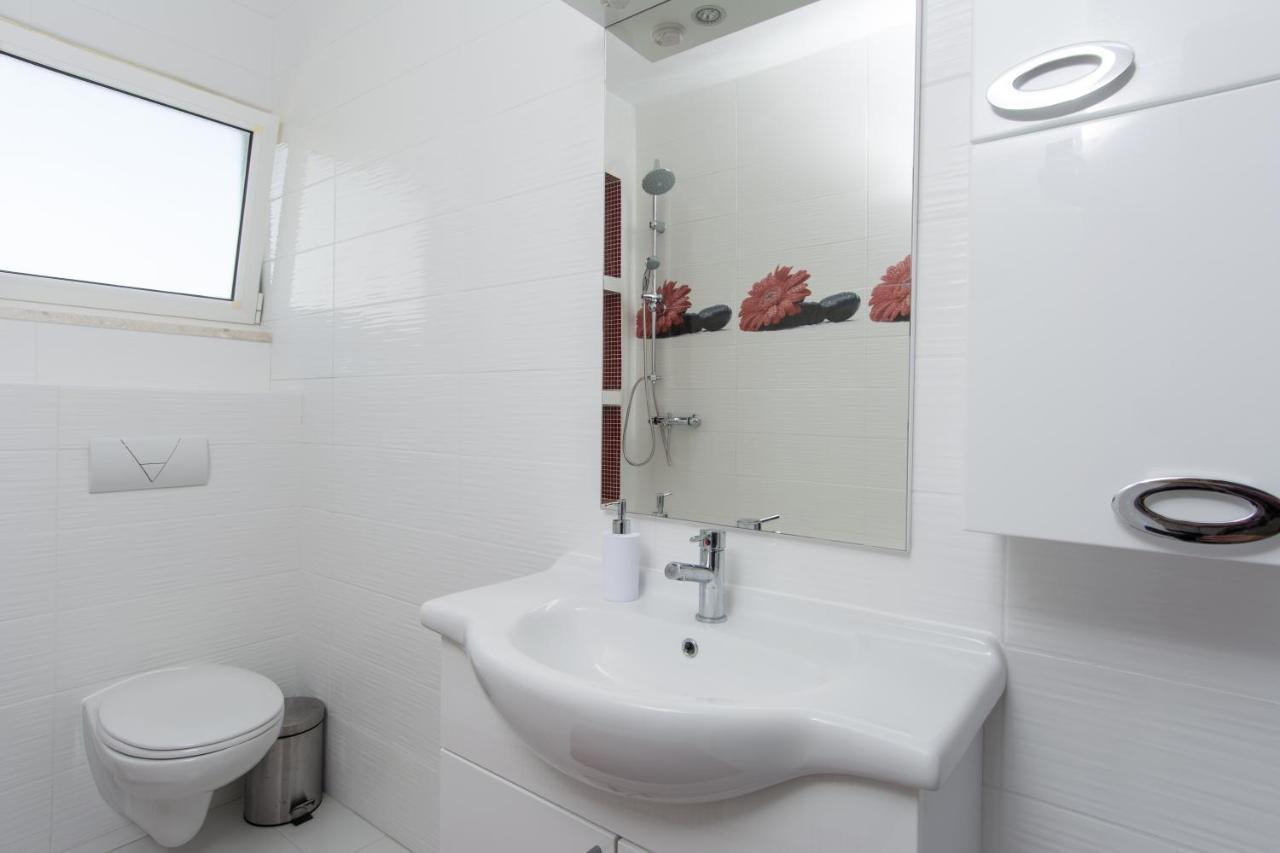 Lux Apartman S Pogledom Na More Trogir Ngoại thất bức ảnh