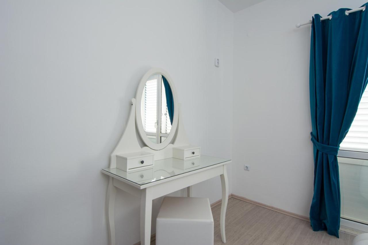 Lux Apartman S Pogledom Na More Trogir Ngoại thất bức ảnh